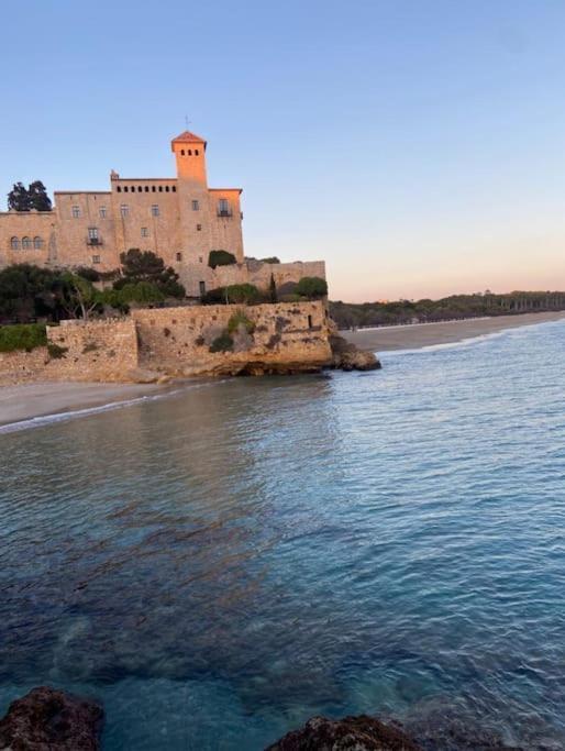 Loft, Muy Cerca De Playa Y Castillo Tamarit Tarragona Exterior photo